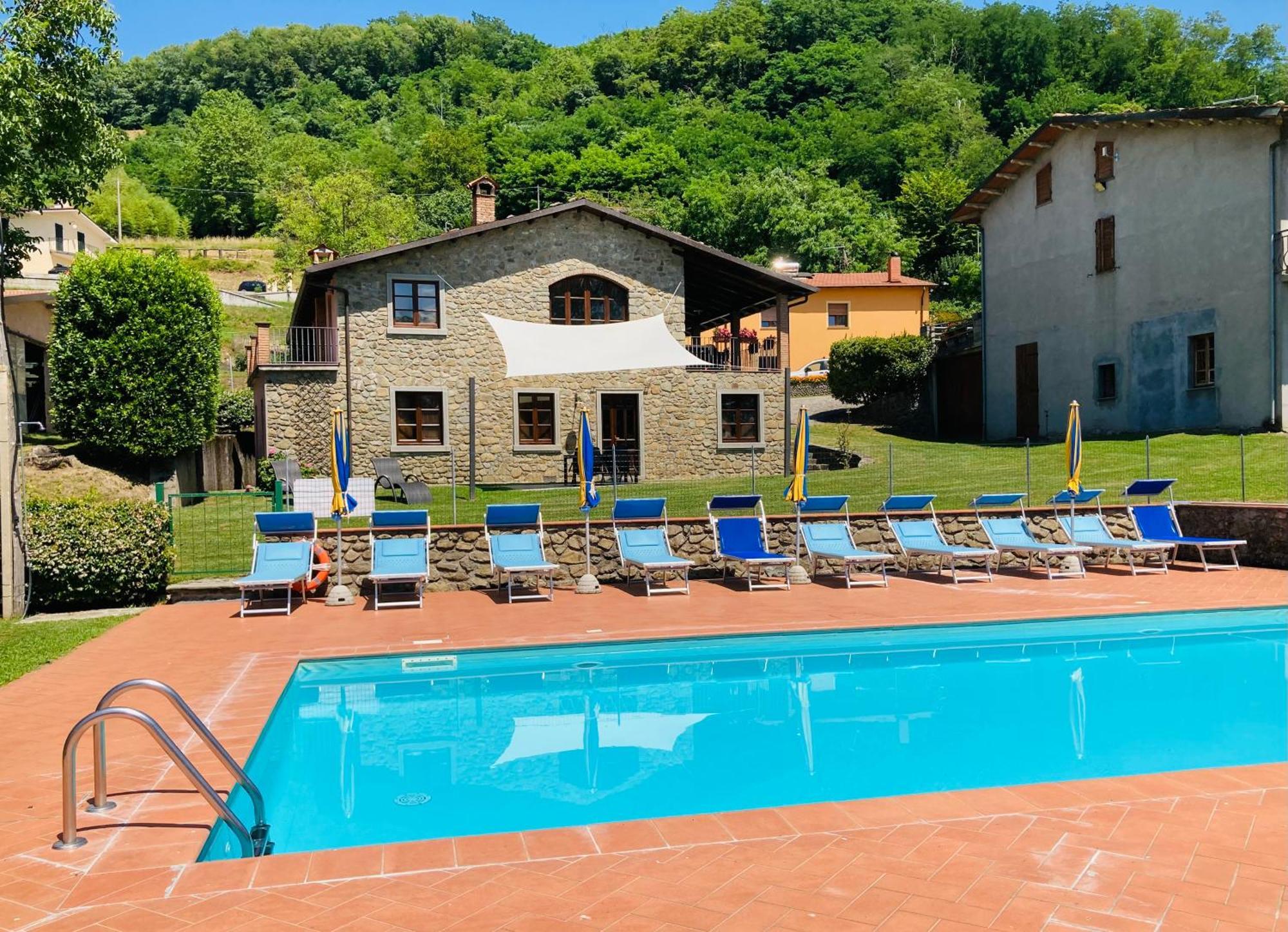 Agriturismo Poderino Кастільйоне-ді-Гарфаньяна Екстер'єр фото